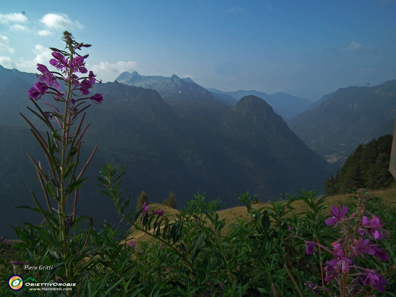 14 vista verso la vallata di Carona....JPG